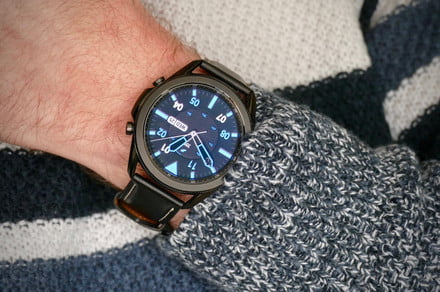 amazon-is-practically-giving-away-the-samsung-galaxy-watch-3-today